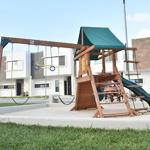 Casa Llena De Vida Con Alberca Cancún